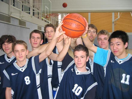 Bild: /media/attachments/2012/2/schuljahr_04_05.jpg